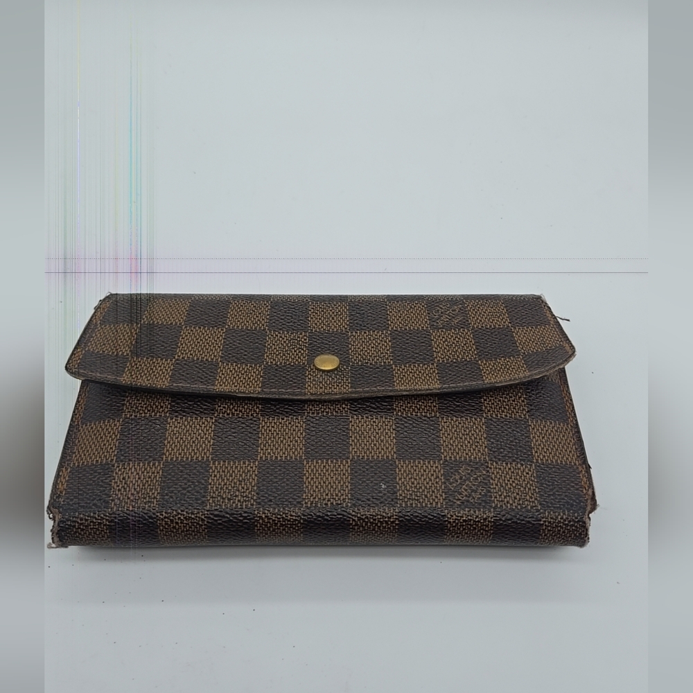Project piece - Louis Vuitton Damier Ebene International Wallet - Wear & Peeling